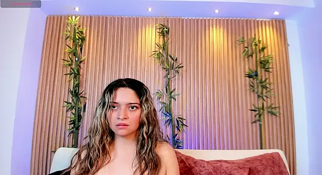 חדר צ'אט בשידור חי של TiffanyHoustton