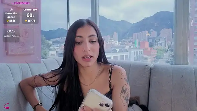 Chat soba uživo modela lya__brown