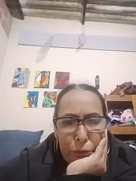 Sara_BigAss- Adlı Modelin Canlı Sohbet Odası