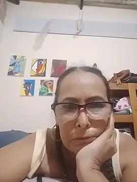 Sara_BigAss-n Live chat-huone