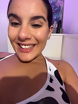 חדר צ'אט בשידור חי של sweetsafi