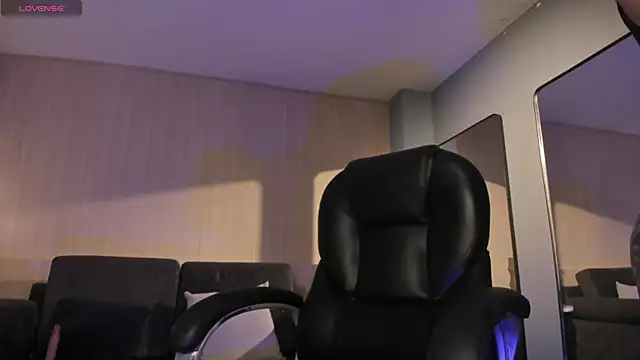 MadisonKane's Live Chat Room