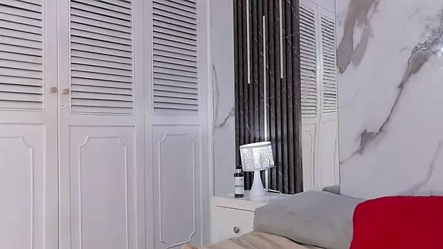 BellaHarpeer 现场聊天室