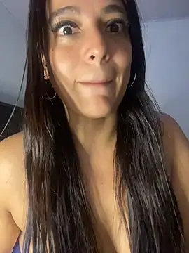 Sala de chat ao vivo de Luna_6911_