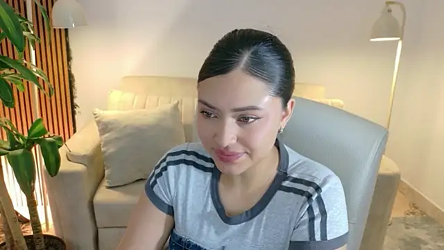 victoria___moon Adlı Modelin Canlı Sohbet Odası