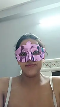 Shivani_hotty Adlı Modelin Canlı Sohbet Odası