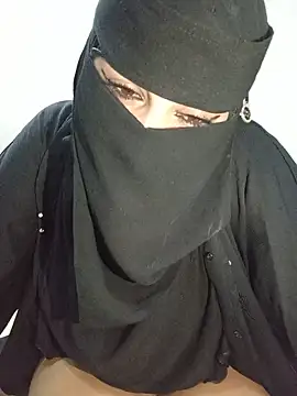 -Batta- Adlı Modelin Canlı Sohbet Odası