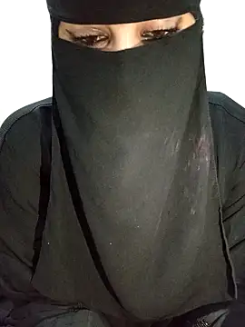 -Batta- Adlı Modelin Canlı Sohbet Odası