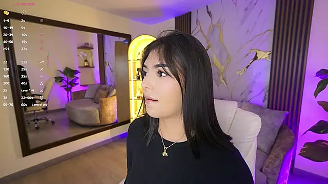 LiaWheeler – Naživo XXX chat