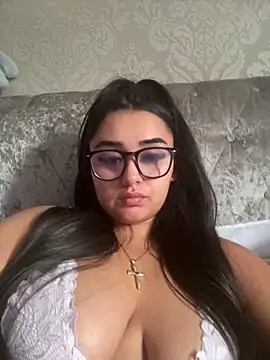 ห้องแชทสดของ Wild_Busty_Niyah_XX