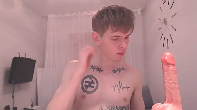 Fredd_Xanders live sex-cam show