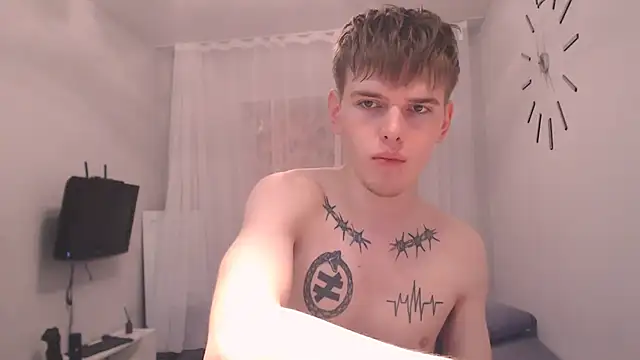 Seks show uživo modela Fredd_Xanders na kameri