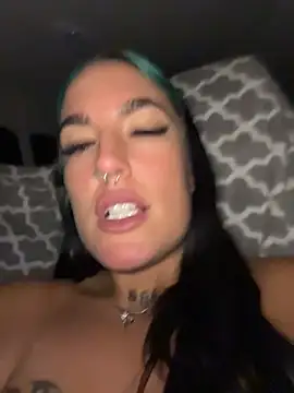 savana_xo Adlı Modelin Canlı Sohbet Odası