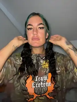 Sala de chat ao vivo de savana_xo