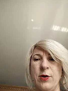 Živá kamerová sex show AhlyssaLove1155