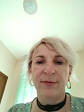 AhlyssaLove1155 – live chatrum
