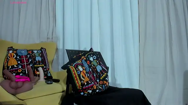 Chat ao vivo de carly_grasso