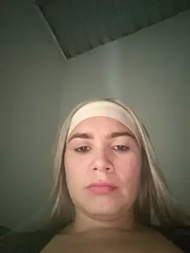 Charlott_smi Adlı Modelin Canlı Sohbet Odası