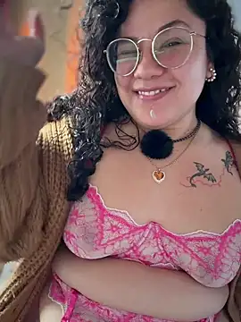 Živá chatovací místnost CurlyMilf_Vannexxxa