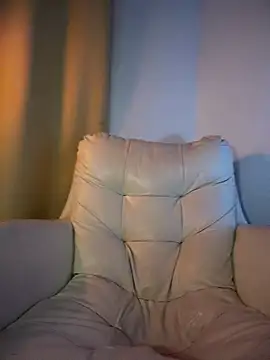 CurlyMilf_Vannexxxa লাইভ চ্যাট রুম