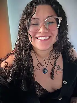 CurlyMilf_Vannexxxa Ruang Obrolan Langsung