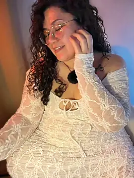 CurlyMilf_Vannexxxa live-chat rom
