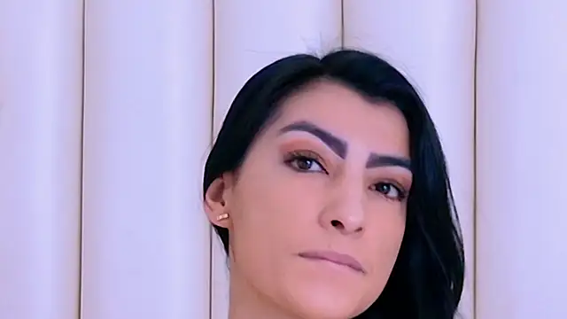 חדר צ'אט בשידור חי של NinnaPiers