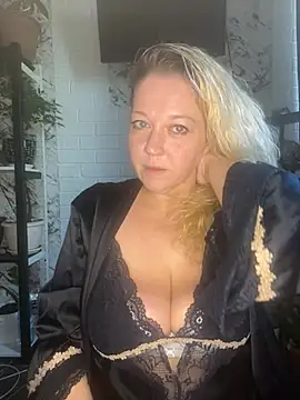 JenniferCarmen Adlı Modelin Canlı Sohbet Odası