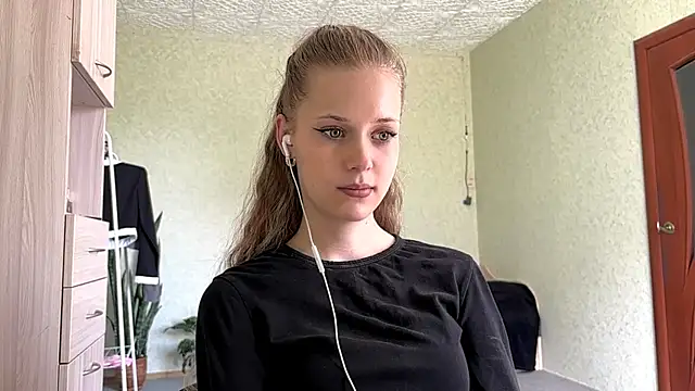 ZaidaSchwarten's Live Chat Room