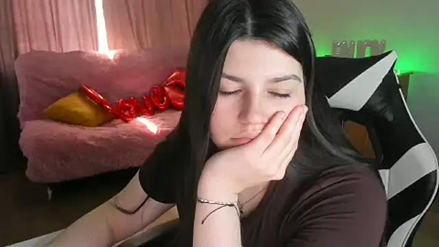 KisaModel – live chatrum