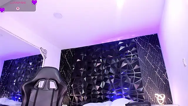 Živá chatovací místnost AriadnaLoren