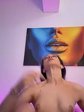 חדר צ'אט בשידור חי של TheaMalekoo
