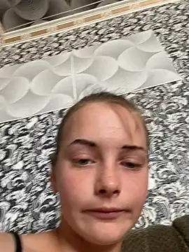 Barbika19 Секс шоу на живо пред камера