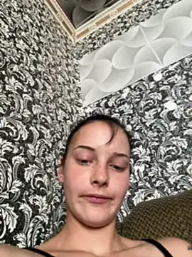 Barbika19 Adlı Modelin Canlı Sohbet Odası