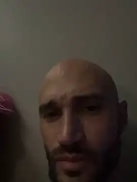 Chat soba uživo modela KingDick-QueenTrick
