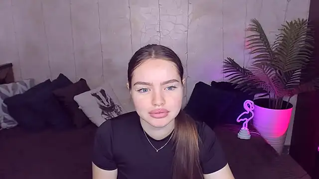 Živá chatovací místnost MiaJeweled