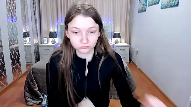 NikaRain's Live Chat Room