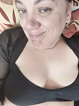 LimonLoveqw élő chatszobája