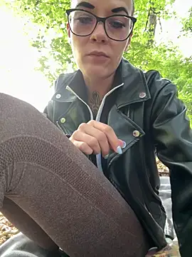 _HornySub Adlı Modelin Canlı Sohbet Odası