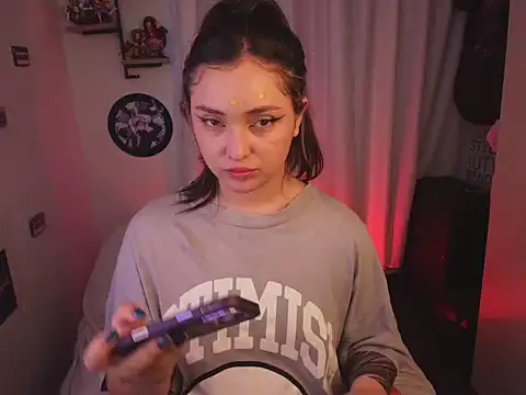 חדר צ'אט בשידור חי של sara_cuteeyes