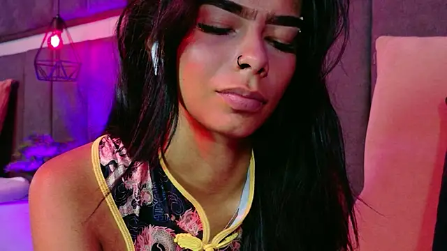 luna_blannco – live chatrum