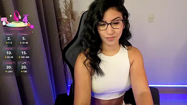 غرفة دردشة chloebum_ المباشرة