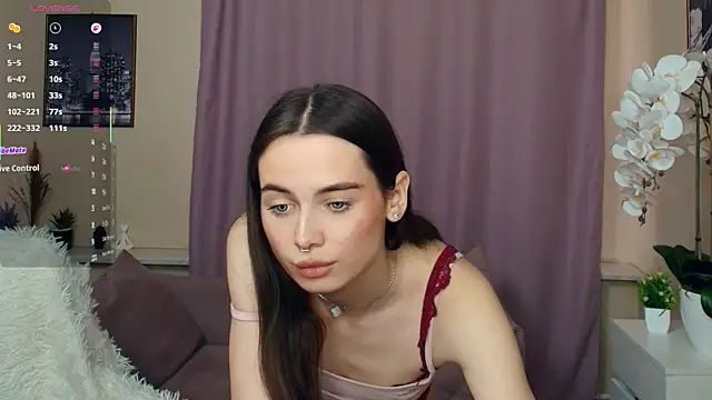 Živá chatovací místnost YvonneRobes
