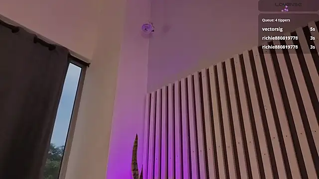 Živá chatovací místnost Ariana_klarts