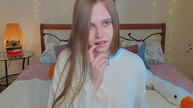 חדר צ'אט בשידור חי של miya_soft