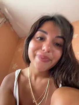 SilkyMira's Webcam Show