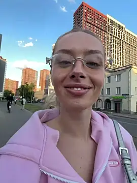 חדר צ'אט בשידור חי של SunnyShiney