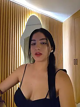 Princess_AliciaVellami Adlı Modelin Canlı Sohbet Odası