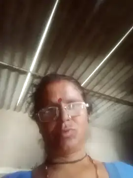 חדר צ'אט בשידור חי של Pinki_rajak