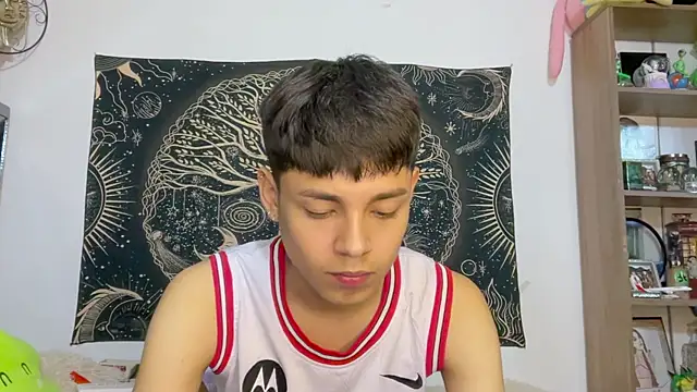 عرض كام Andy_Belier23 الجنسي المباشر